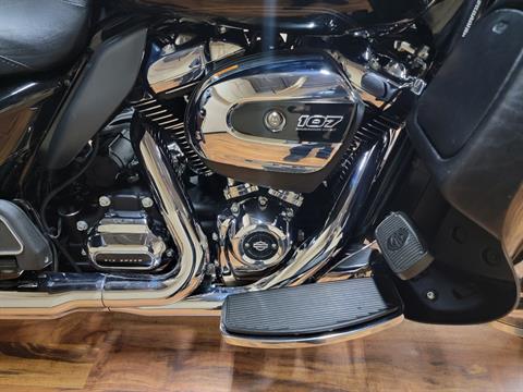 2018 Harley-Davidson Electra Glide® Ultra Classic® in Monroe, Michigan - Photo 11