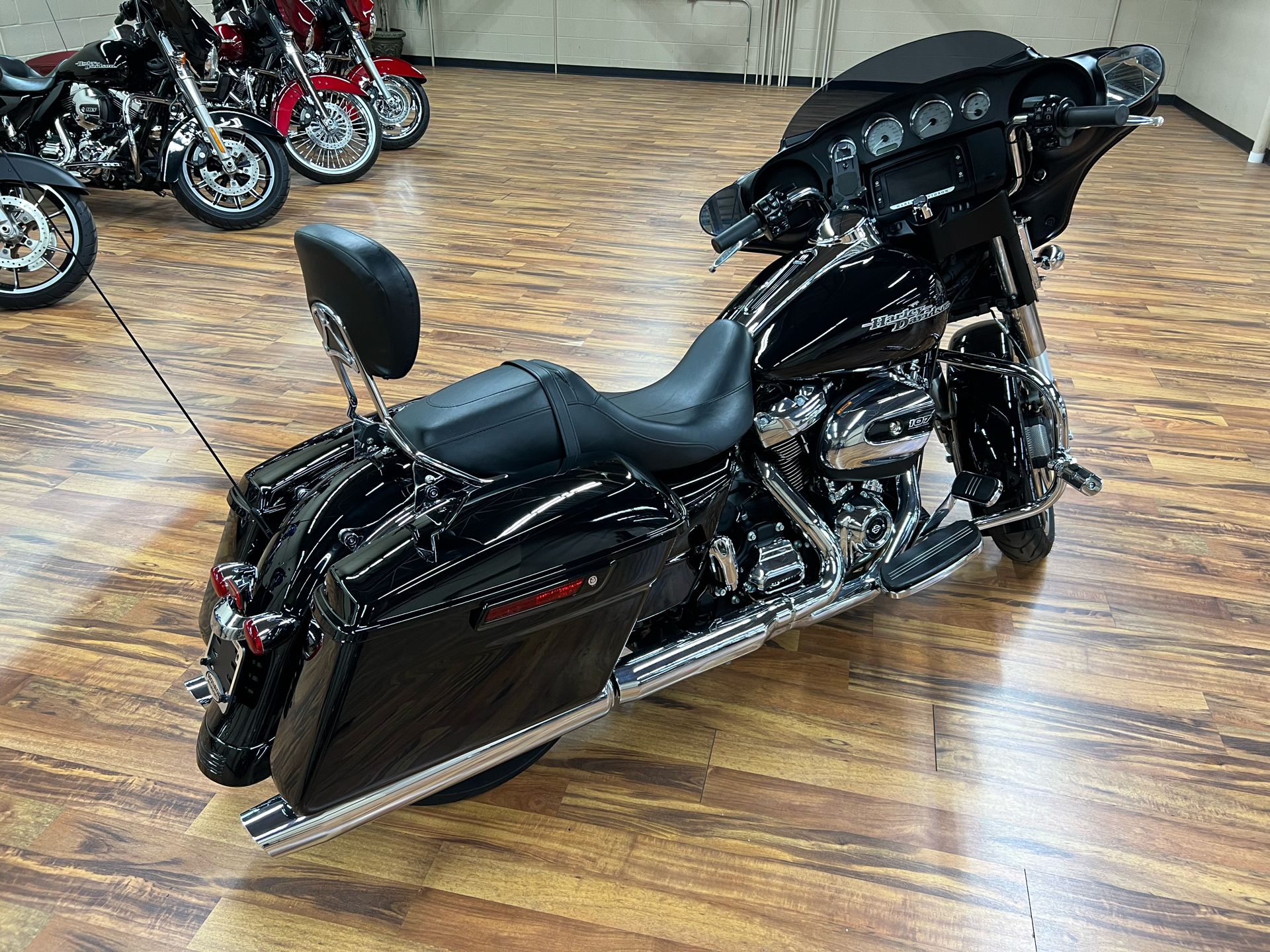 2018 Harley-Davidson Street Glide® in Monroe, Michigan - Photo 3