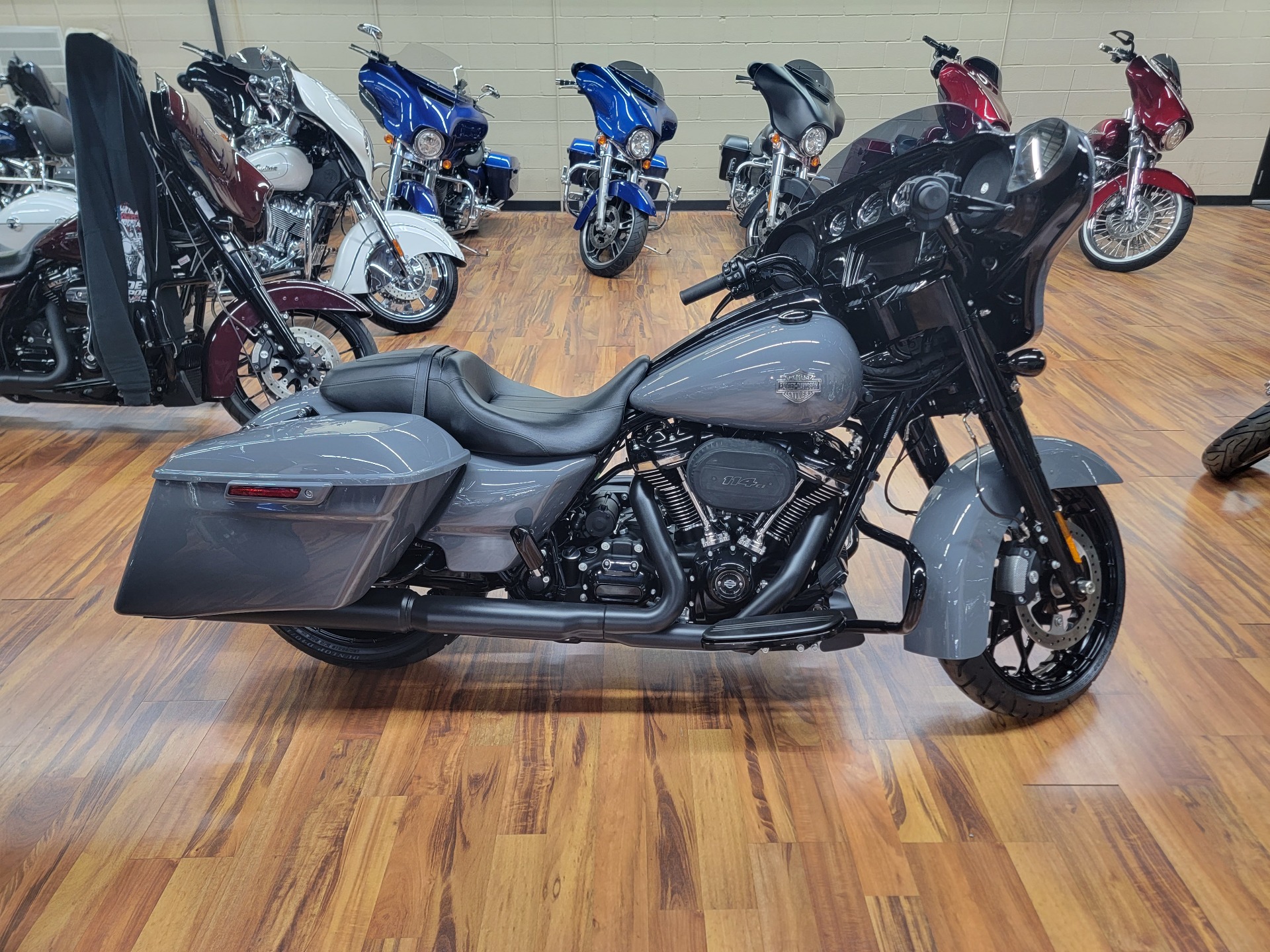 2022 Harley-Davidson Street Glide® Special in Monroe, Michigan - Photo 5