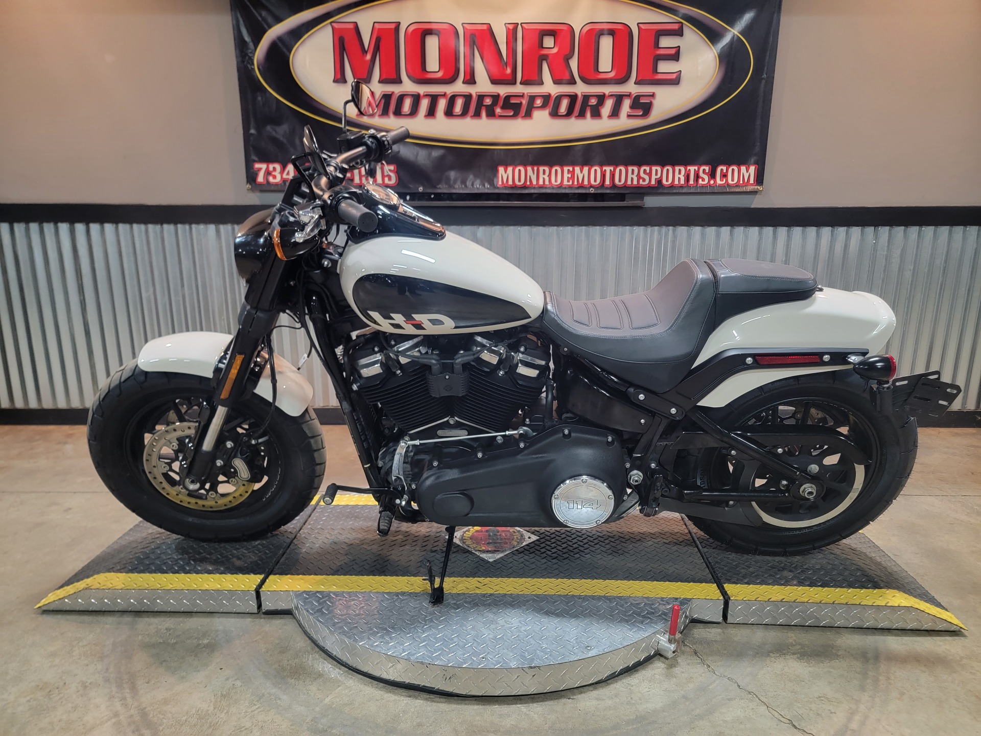 2022 Harley-Davidson Fat Bob® 114 in Monroe, Michigan - Photo 5