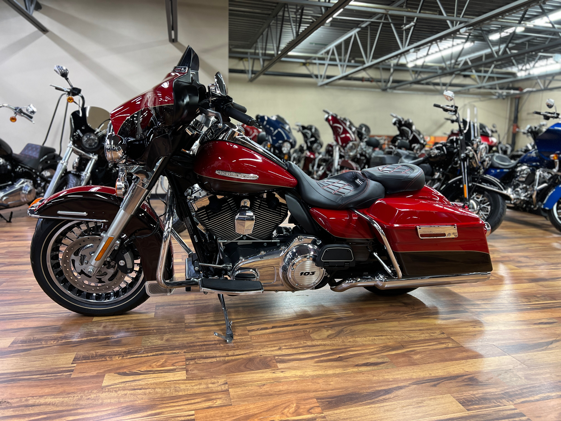 2011 Harley-Davidson Electra Glide® Ultra Limited in Monroe, Michigan - Photo 2