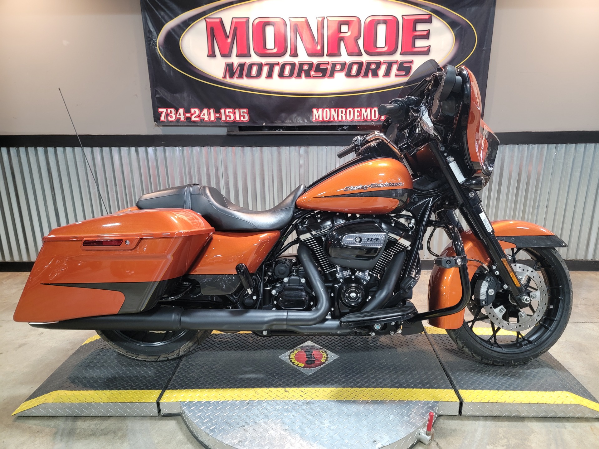 2020 Harley-Davidson Street Glide® Special in Monroe, Michigan - Photo 3