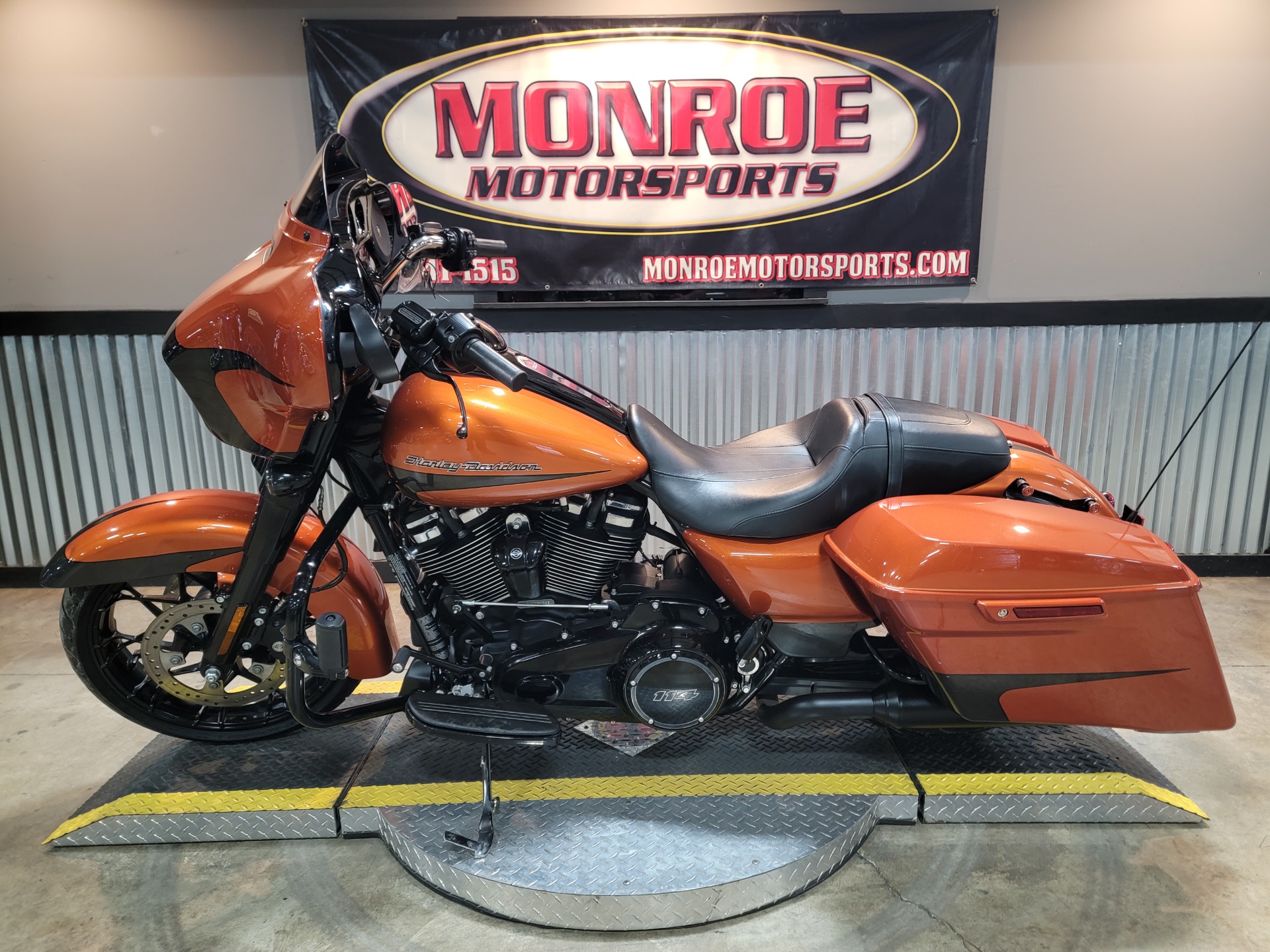 2020 Harley-Davidson Street Glide® Special in Monroe, Michigan - Photo 5