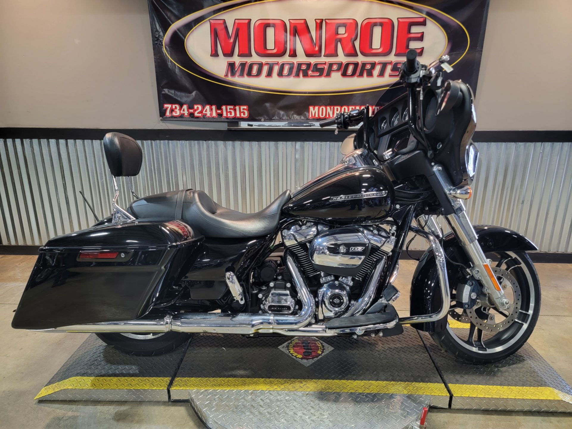 2019 Harley-Davidson Street Glide® in Monroe, Michigan - Photo 1
