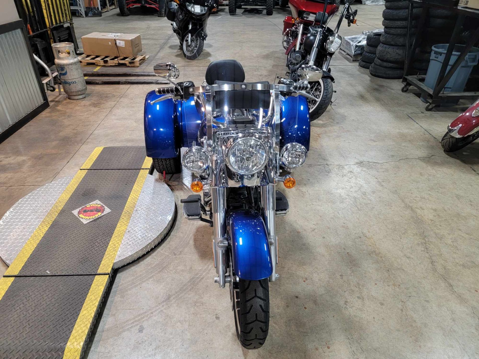 2015 Harley-Davidson Freewheeler™ in Monroe, Michigan - Photo 2