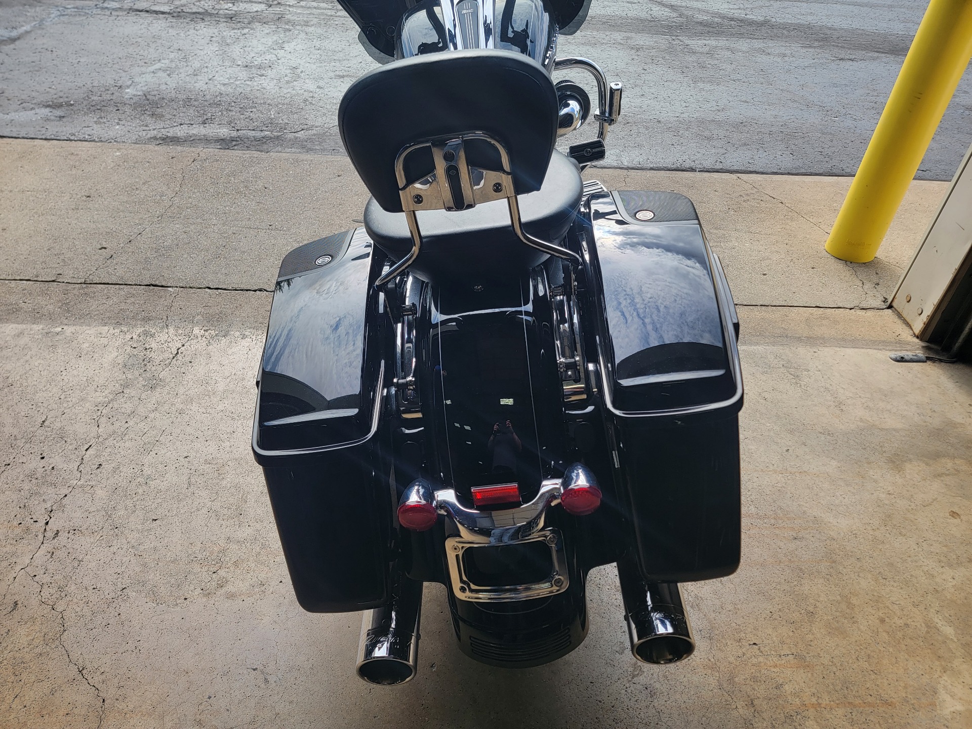 2015 Harley-Davidson Road Glide® Special in Monroe, Michigan - Photo 8