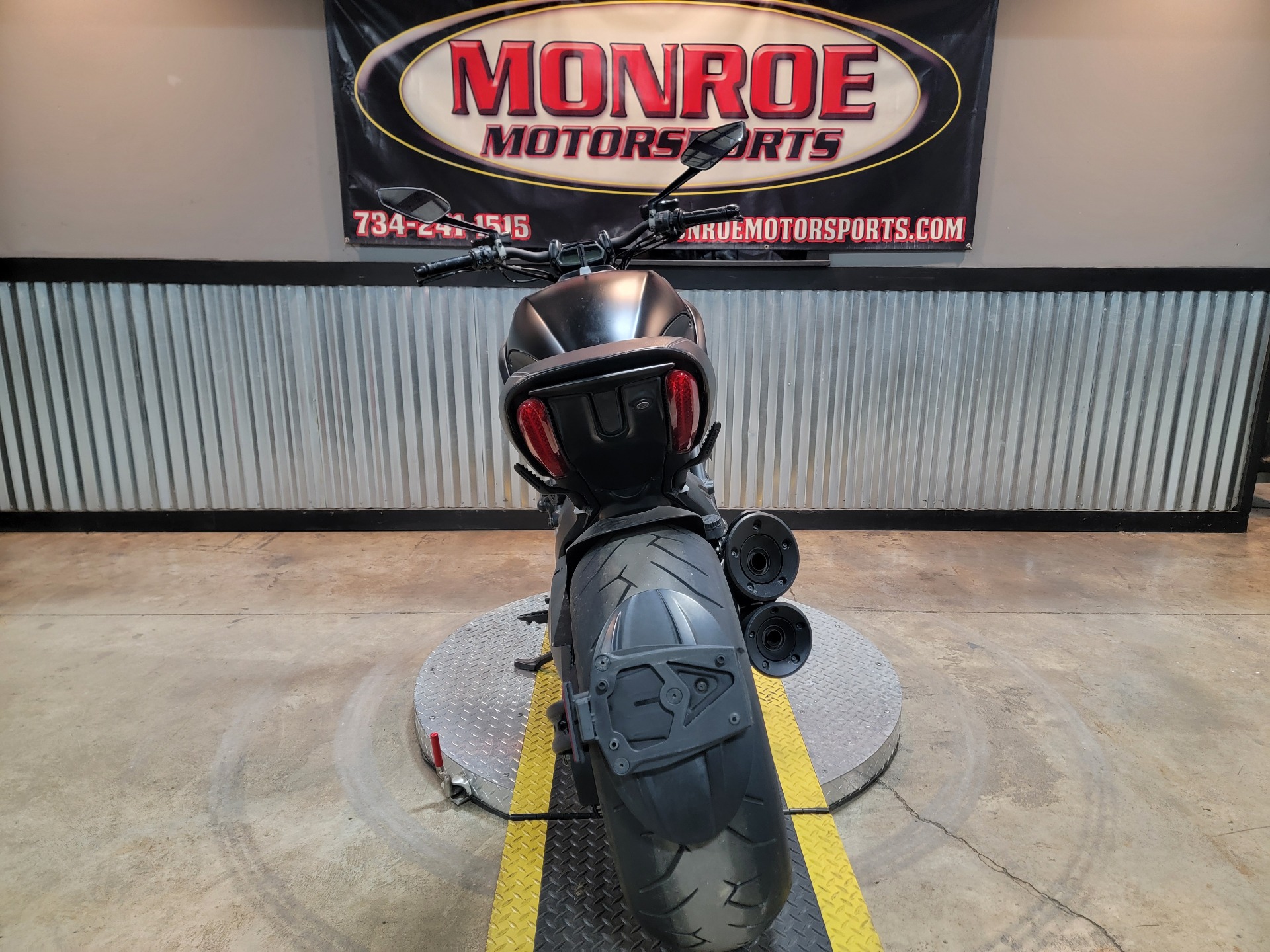 2015 Ducati Diavel in Monroe, Michigan - Photo 4