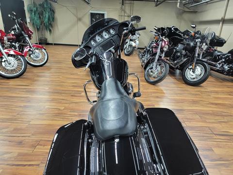 2016 Harley-Davidson Street Glide® in Monroe, Michigan - Photo 8