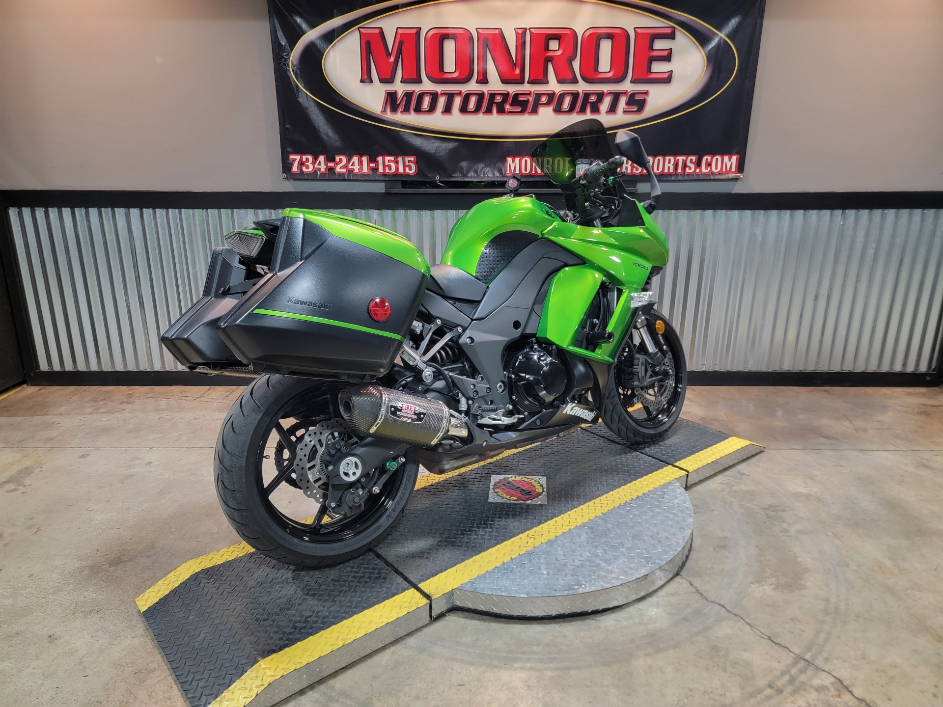 2014 Kawasaki Ninja® 1000 ABS in Monroe, Michigan - Photo 2