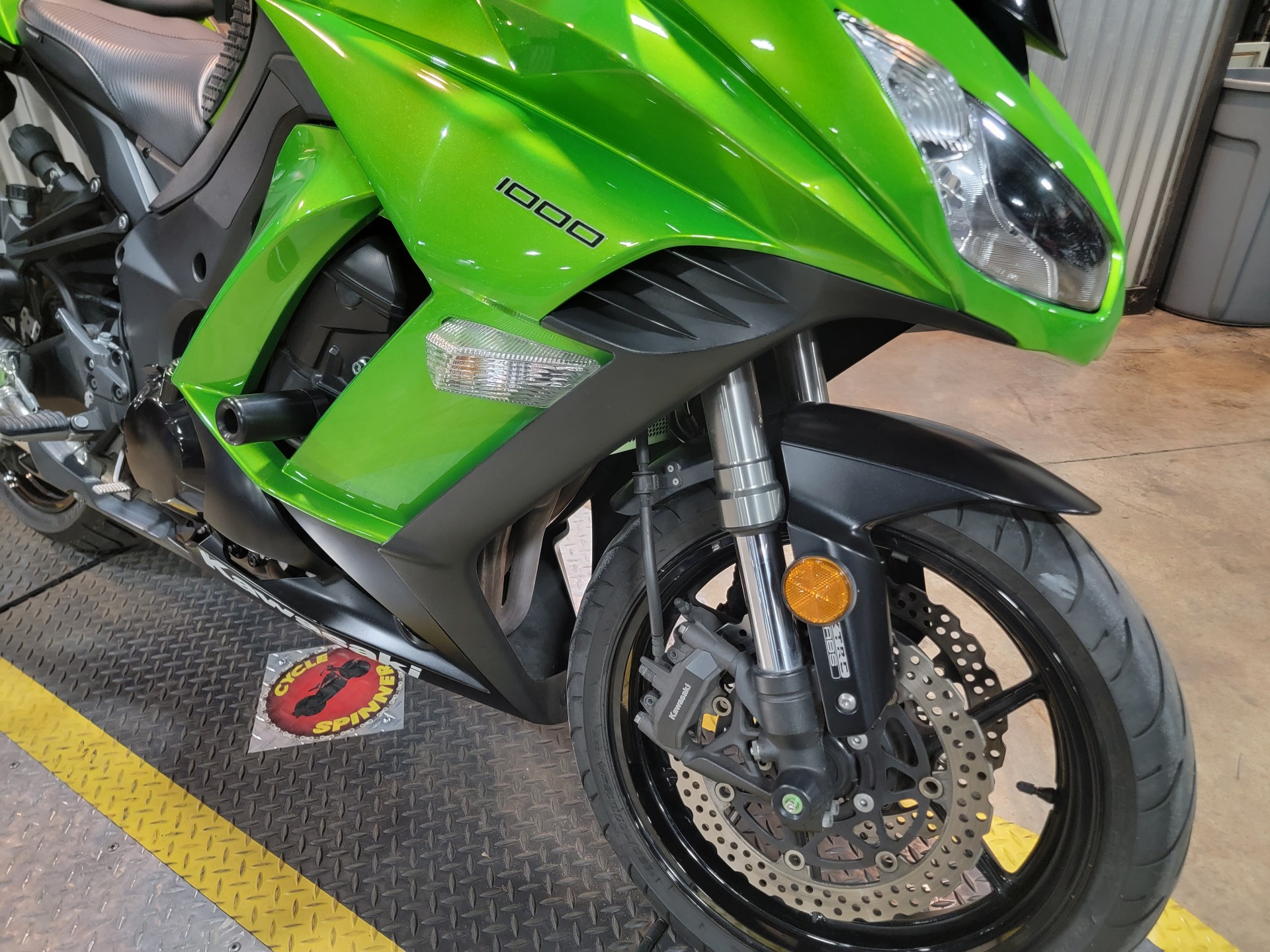 2014 Kawasaki Ninja® 1000 ABS in Monroe, Michigan - Photo 4