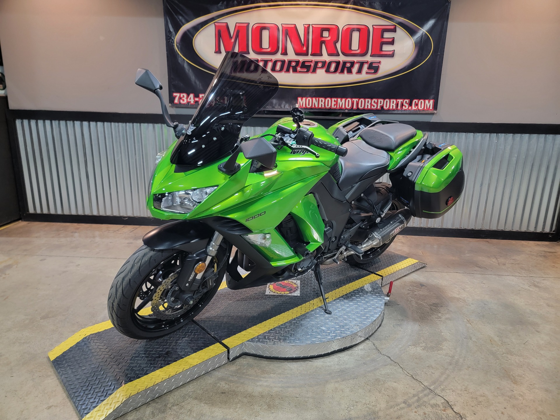 2014 Kawasaki Ninja® 1000 ABS in Monroe, Michigan - Photo 9