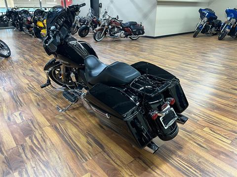 2015 Harley-Davidson Electra Glide® Ultra Classic® in Monroe, Michigan - Photo 7