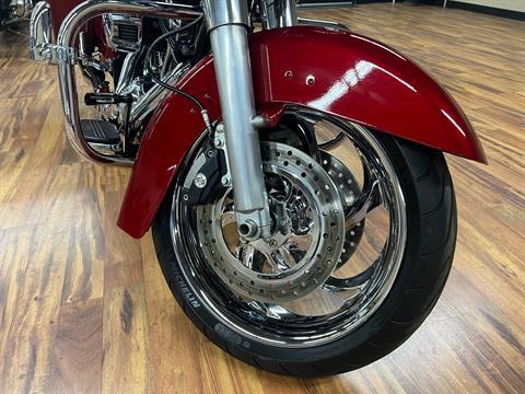 2013 Harley-Davidson Street Glide® in Monroe, Michigan - Photo 11