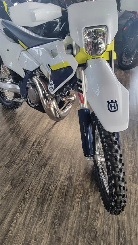 2025 Husqvarna TE 300 in Ellensburg, Washington - Photo 3