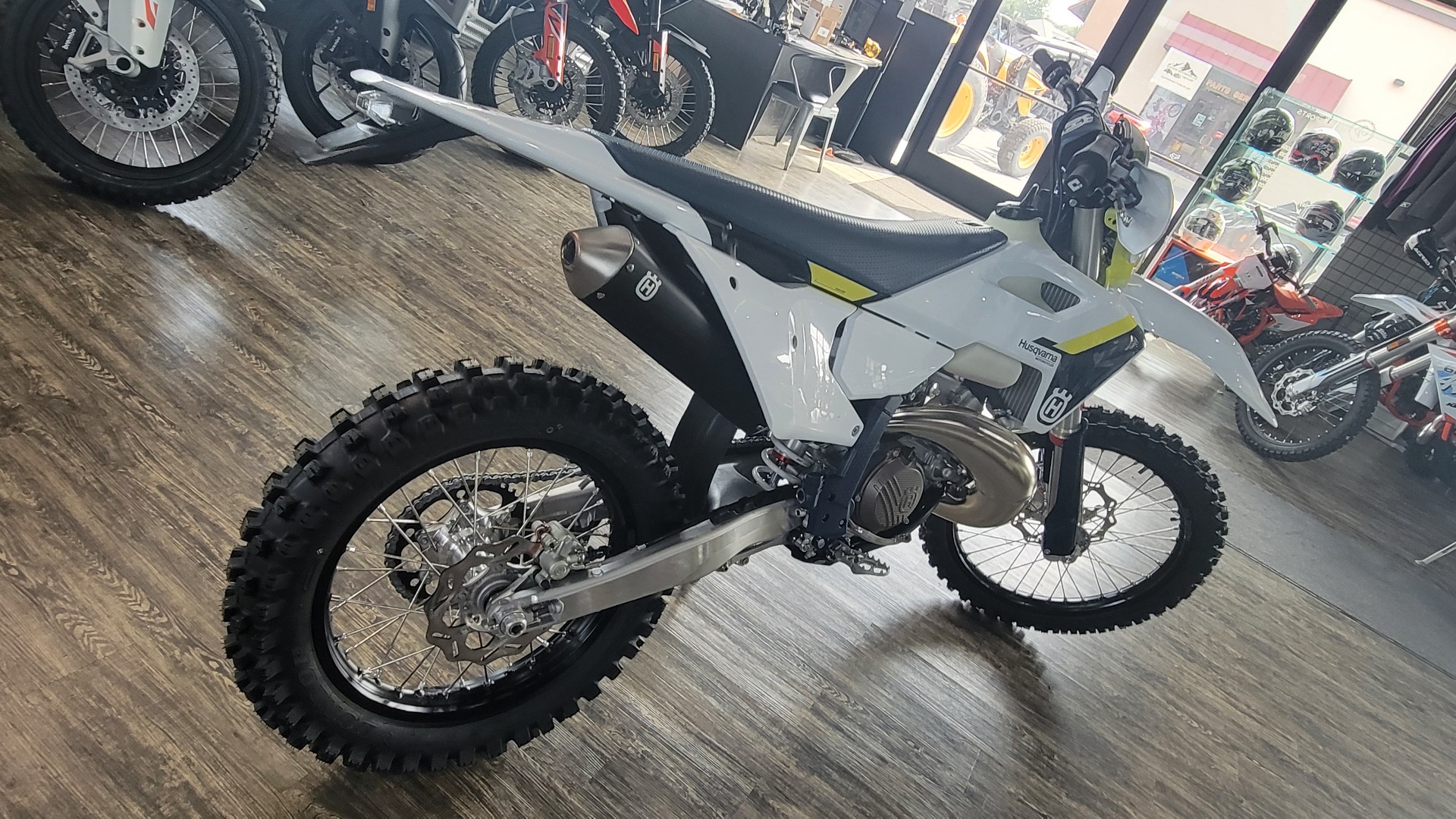 2025 Husqvarna TE 300 in Ellensburg, Washington - Photo 4