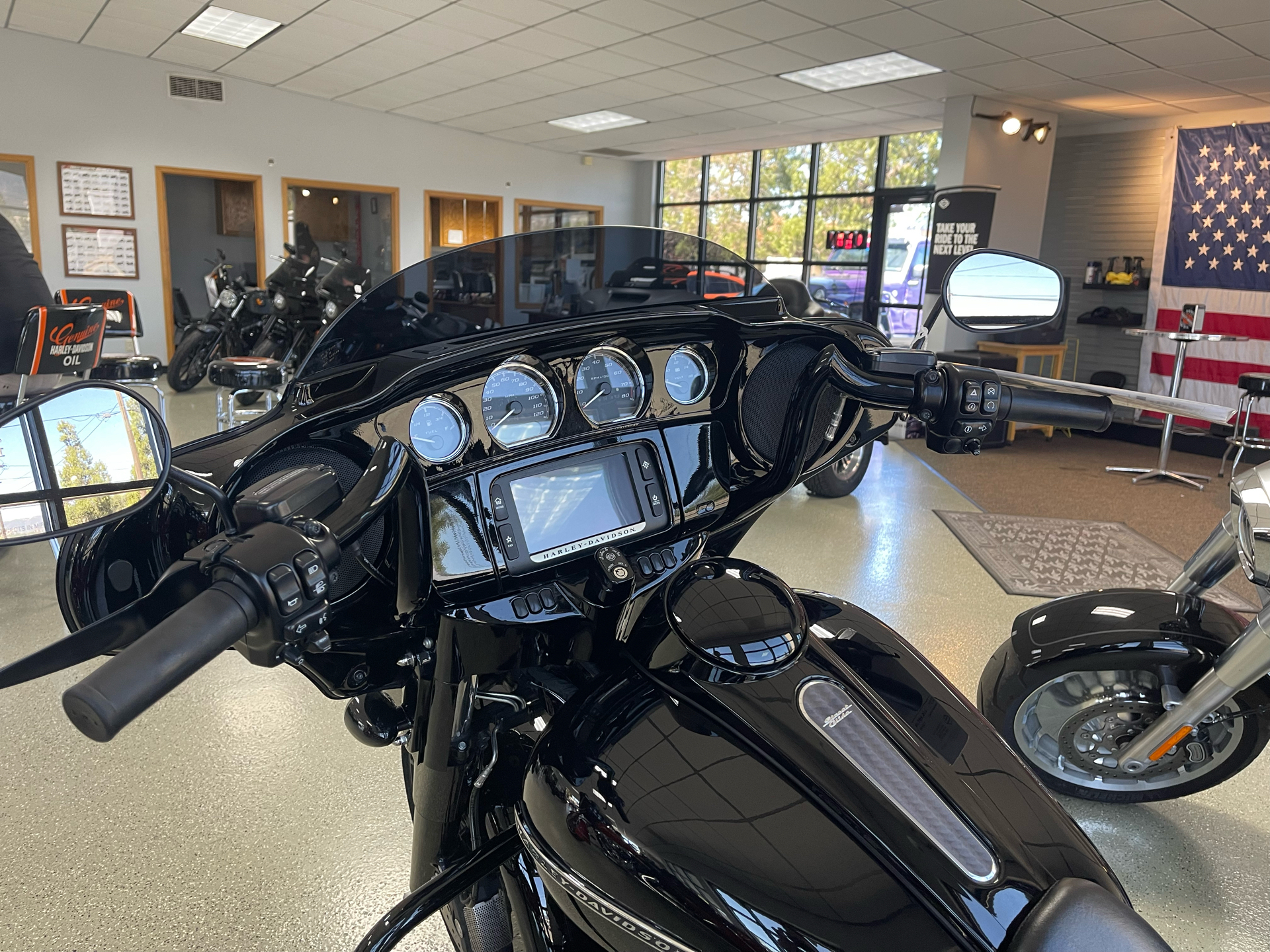 2018 Harley-Davidson Street Glide® Special in Ukiah, California - Photo 3