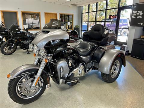 2016 Harley-Davidson Tri Glide® Ultra in Ukiah, California - Photo 2
