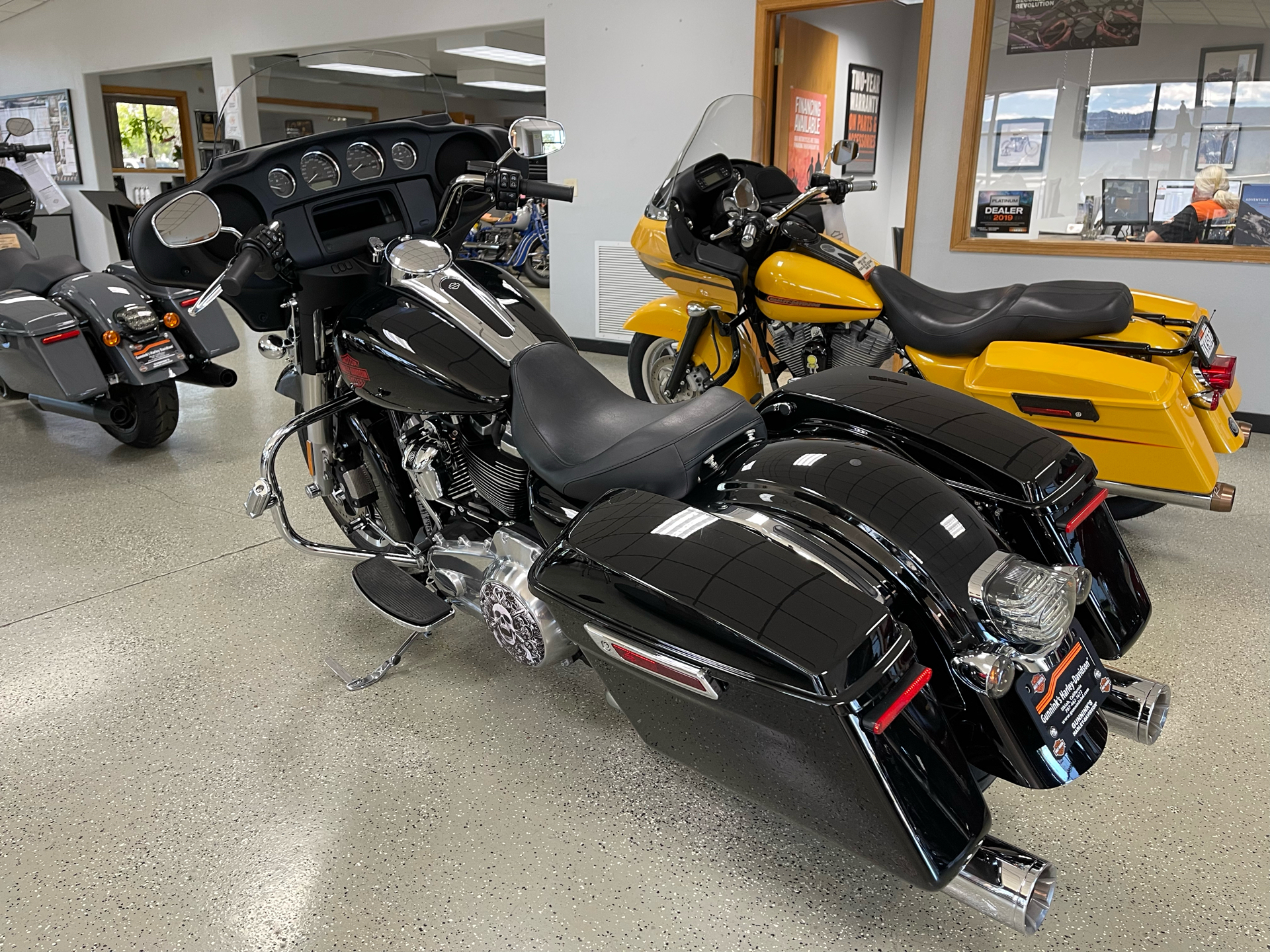 2021 Harley-Davidson Electra Glide® Standard in Ukiah, California - Photo 4