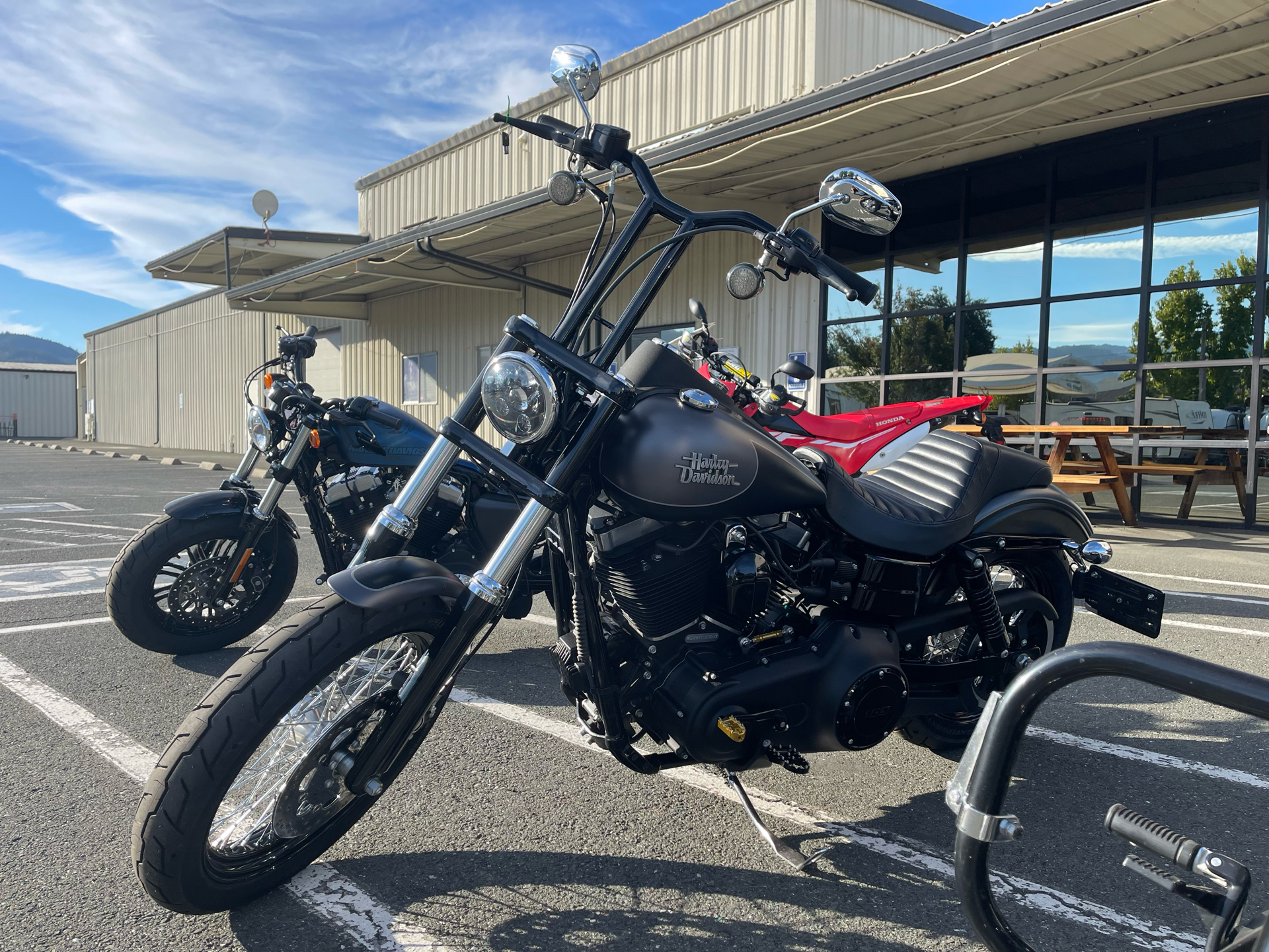 2017 Harley-Davidson Street Bob® in Ukiah, California - Photo 2