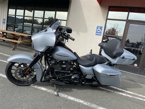 2019 Harley-Davidson Street Glide® Special in Ukiah, California - Photo 7