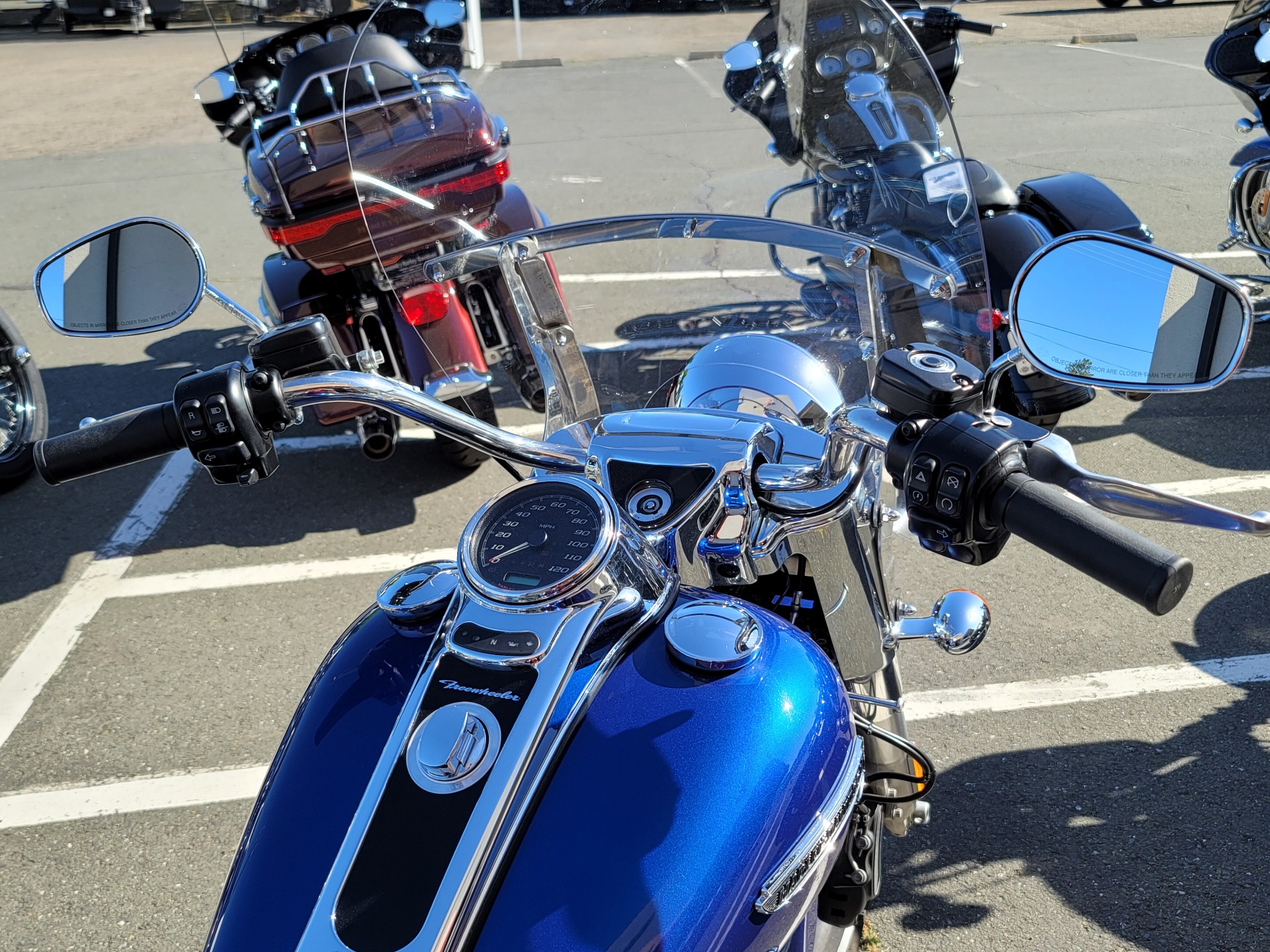 2015 Harley-Davidson Freewheeler™ in Ukiah, California - Photo 6