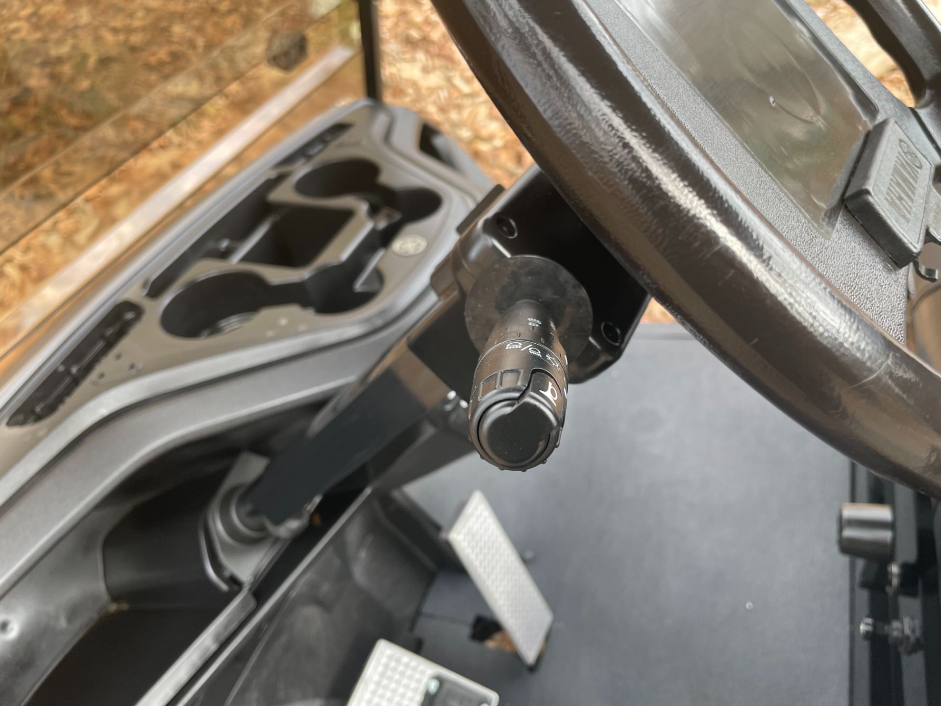 2017 YAMAHA DRIVE 2 GAS GOLF CART in Woodstock, Georgia - Photo 6