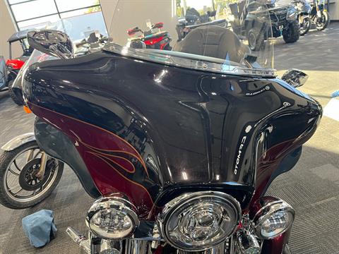 2011 Harley-Davidson CVO™ Ultra Classic® Electra Glide® in Bismarck, North Dakota - Photo 4