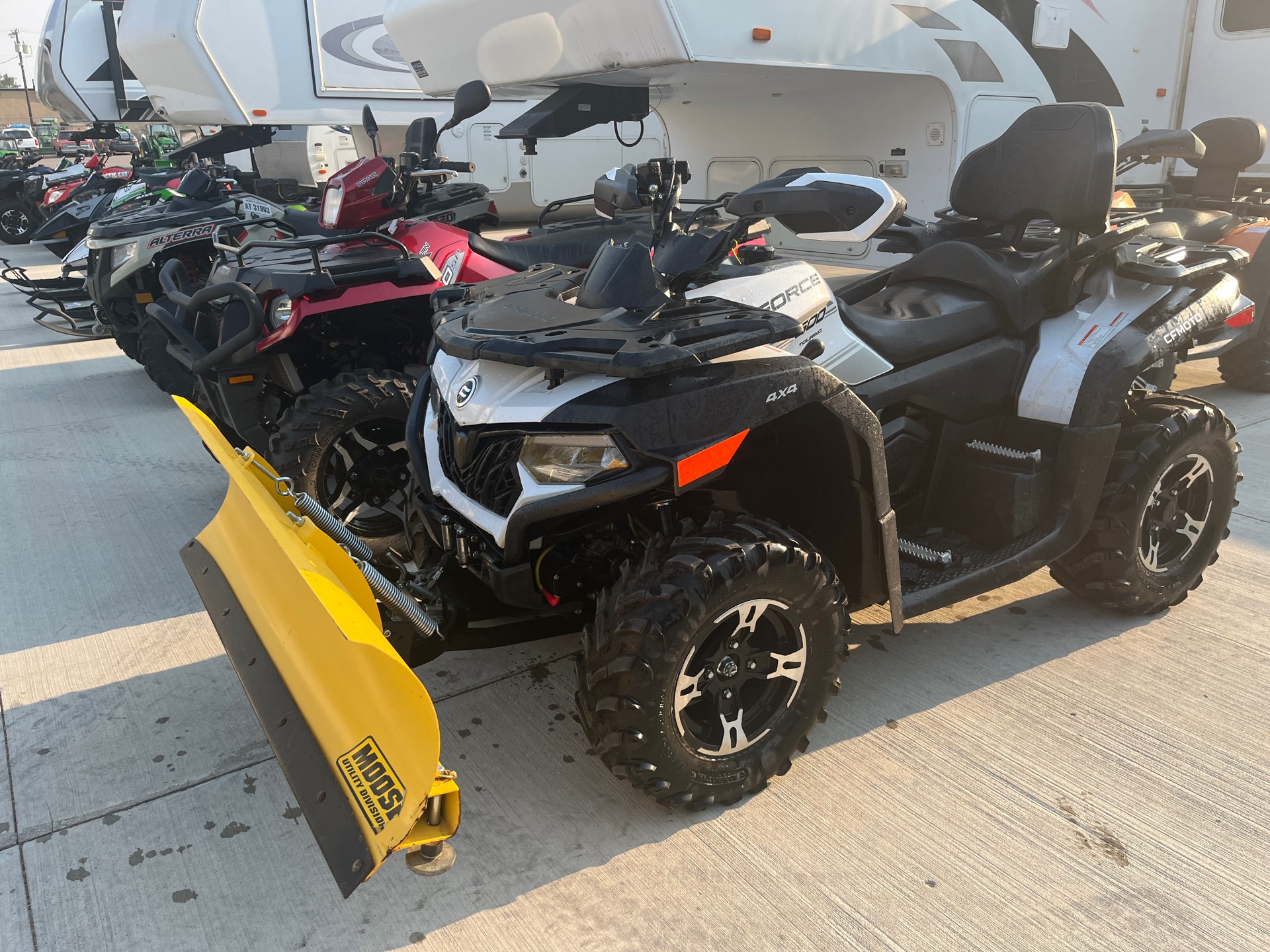 2022 CFMOTO CForce 600 Touring in Bismarck, North Dakota - Photo 1