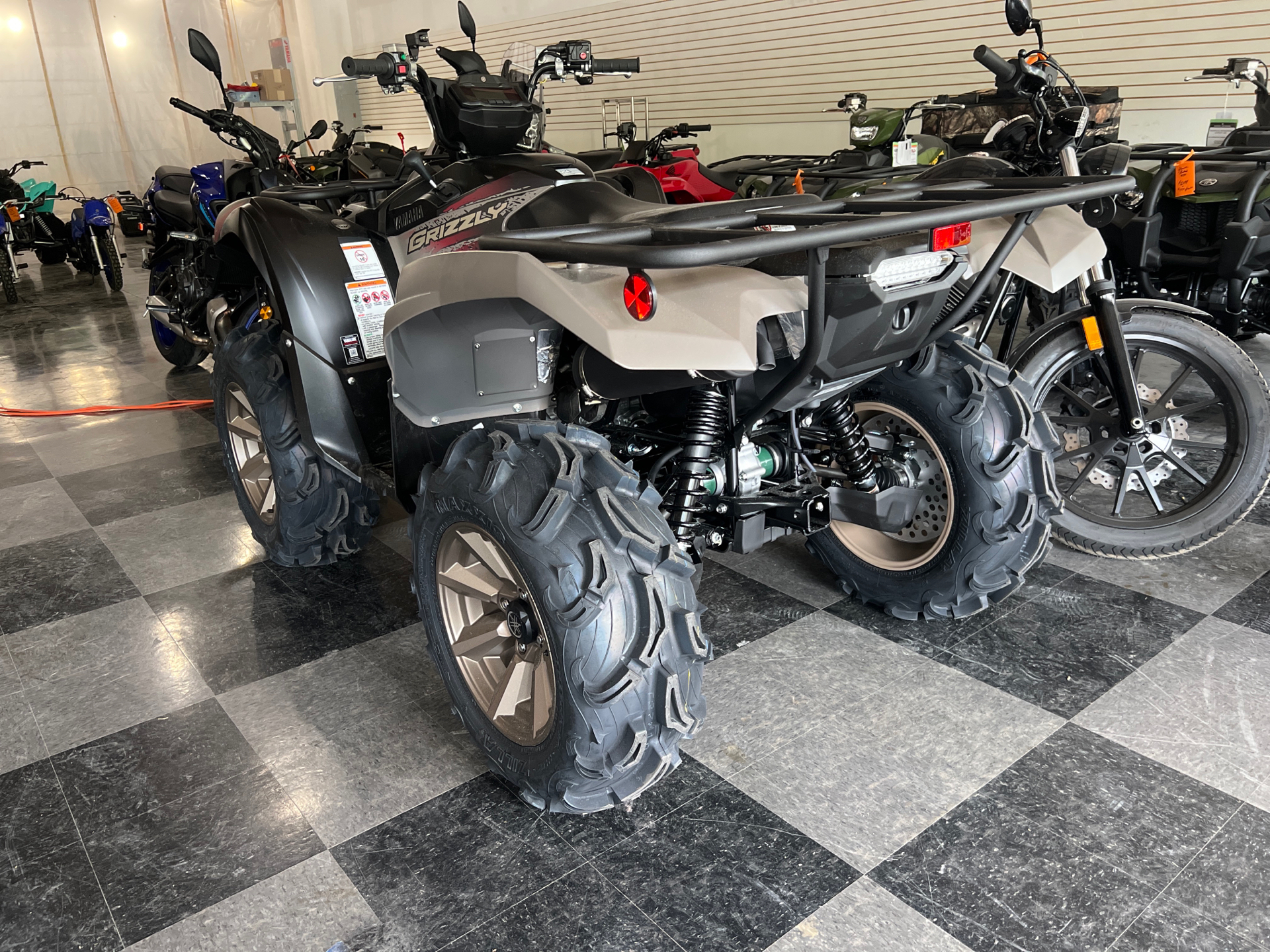 2024 Yamaha GRIZZLY XT-R in North Little Rock, Arkansas - Photo 2