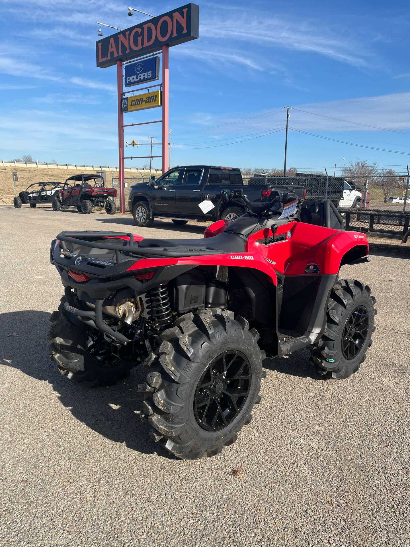 2024 Can-Am Outlander X MR 700 in Paris, Texas - Photo 2