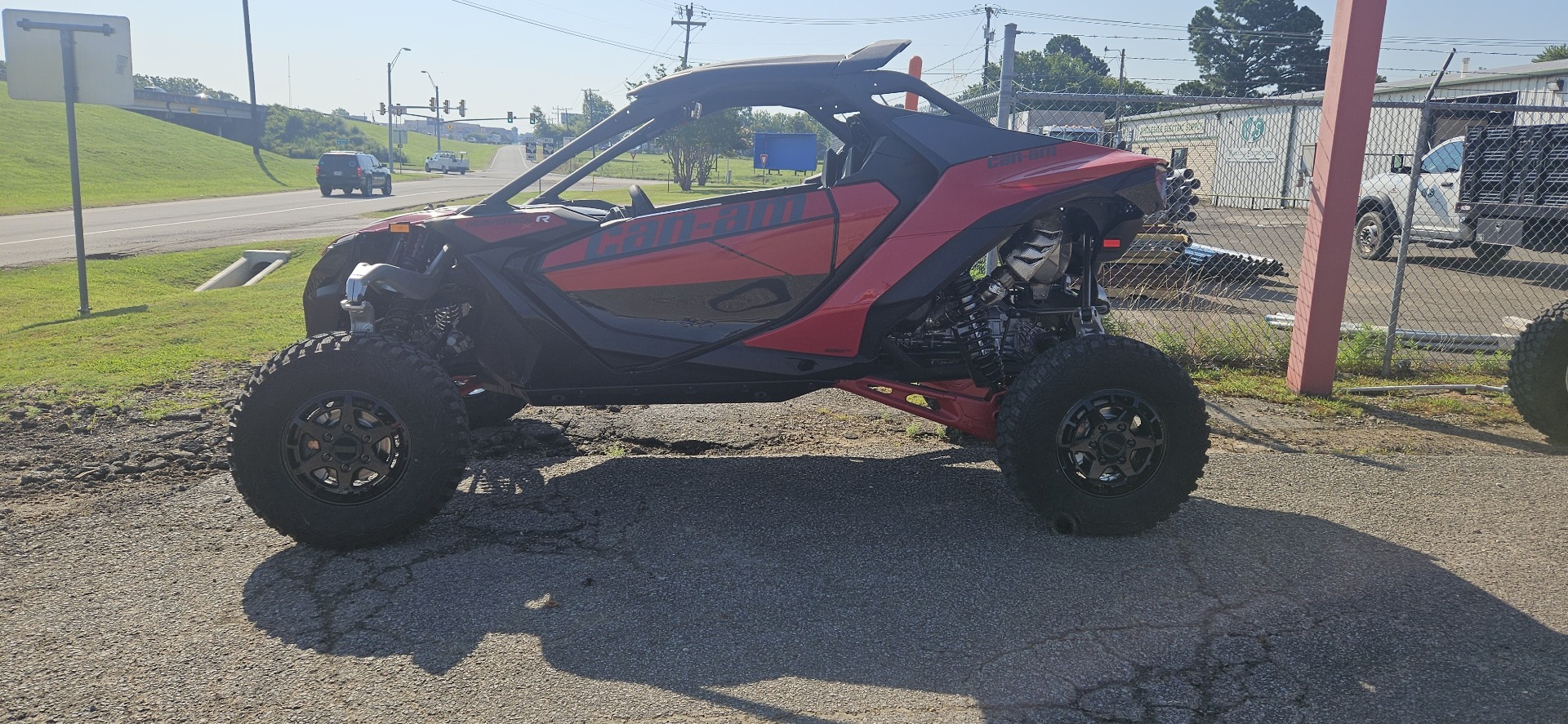 2024 Can-Am Maverick R X in Paris, Texas - Photo 2