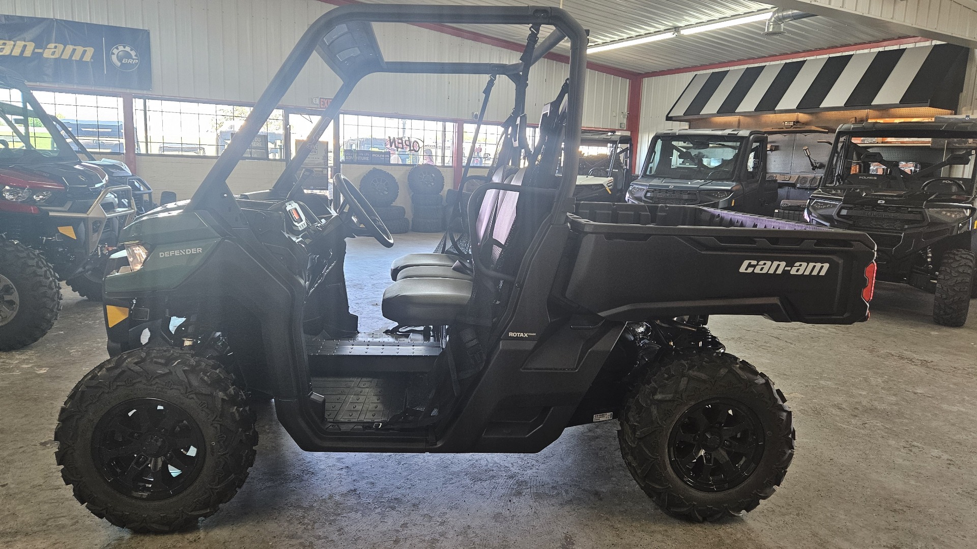 2025 Can-Am Defender DPS HD7 in Paris, Texas - Photo 1