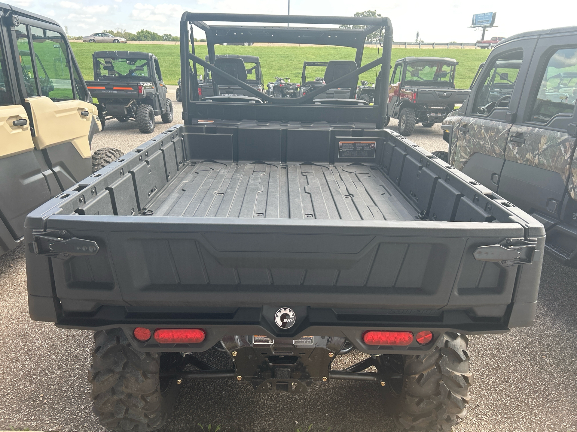 2024 Can-Am Defender 6x6 DPS in Paris, Texas - Photo 3