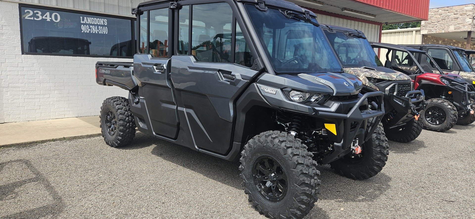 2024 Can-Am Defender MAX Limited in Paris, Texas - Photo 1