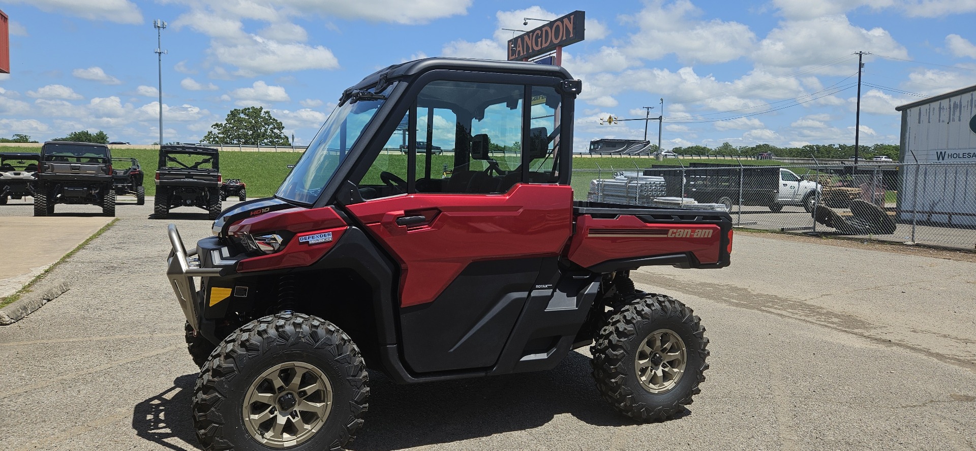 2024 Can-Am Defender Limited in Paris, Texas - Photo 2