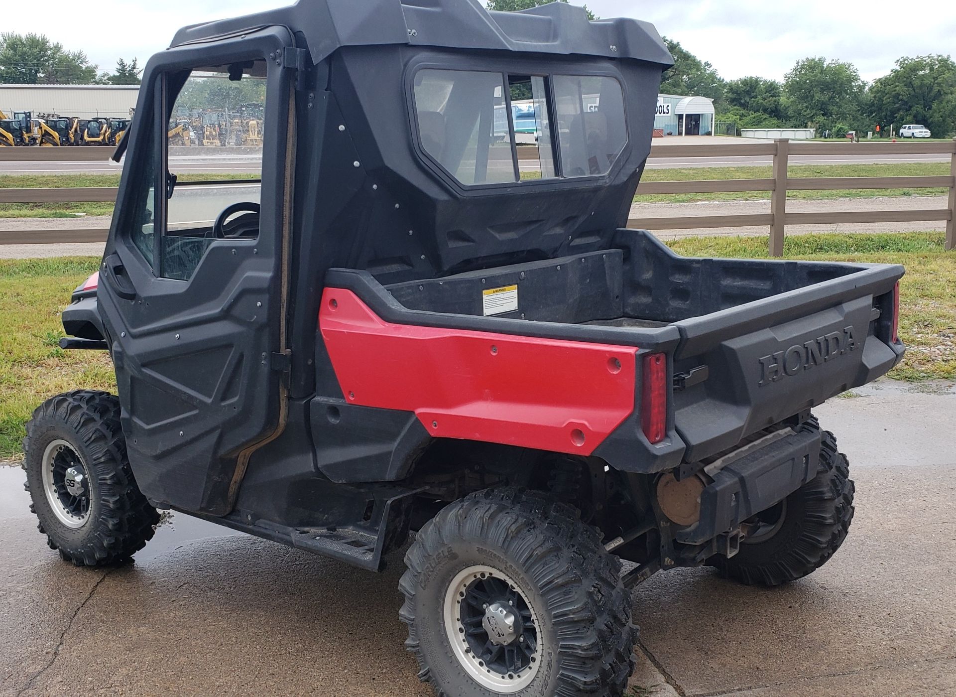 2016 Honda Pioneer 1000 EPS in Norfolk, Nebraska - Photo 2