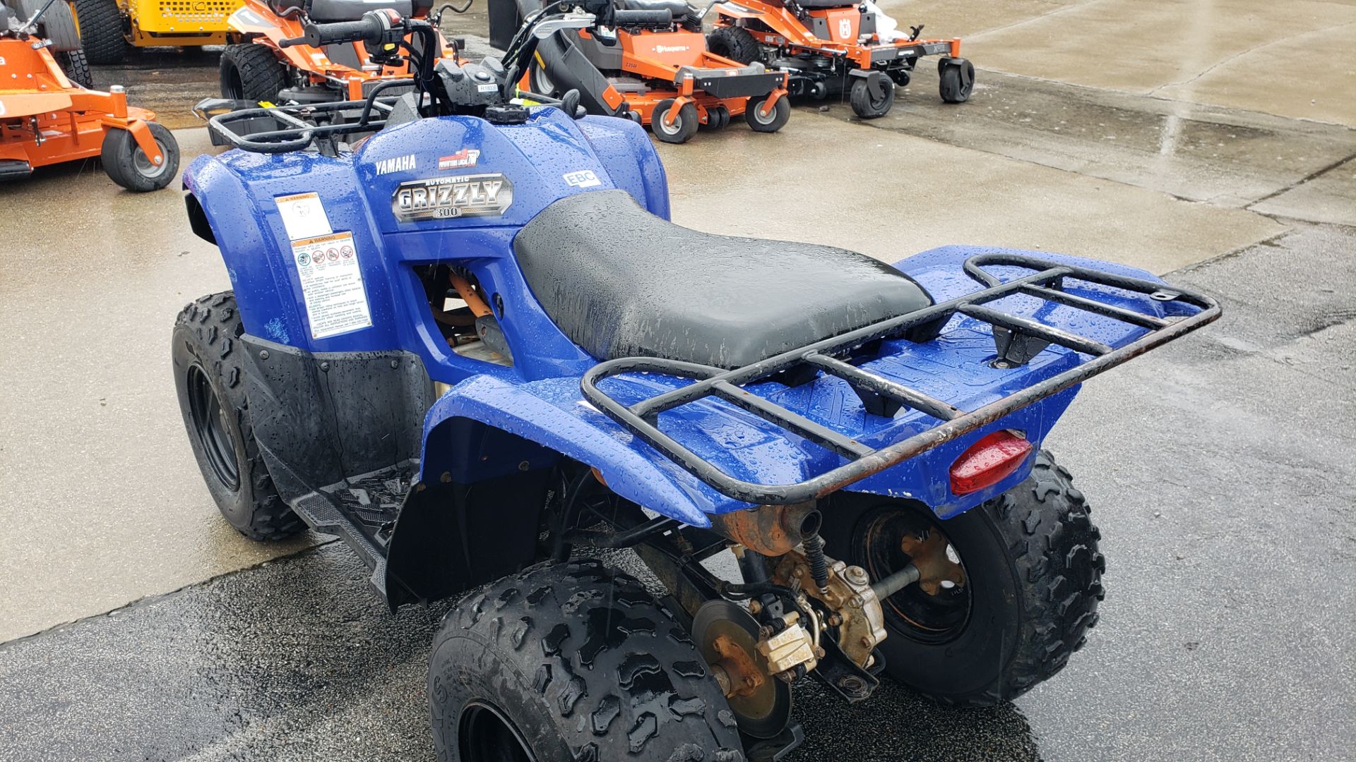 2012 Yamaha Grizzly 300 Automatic in Tuscumbia, Alabama - Photo 4