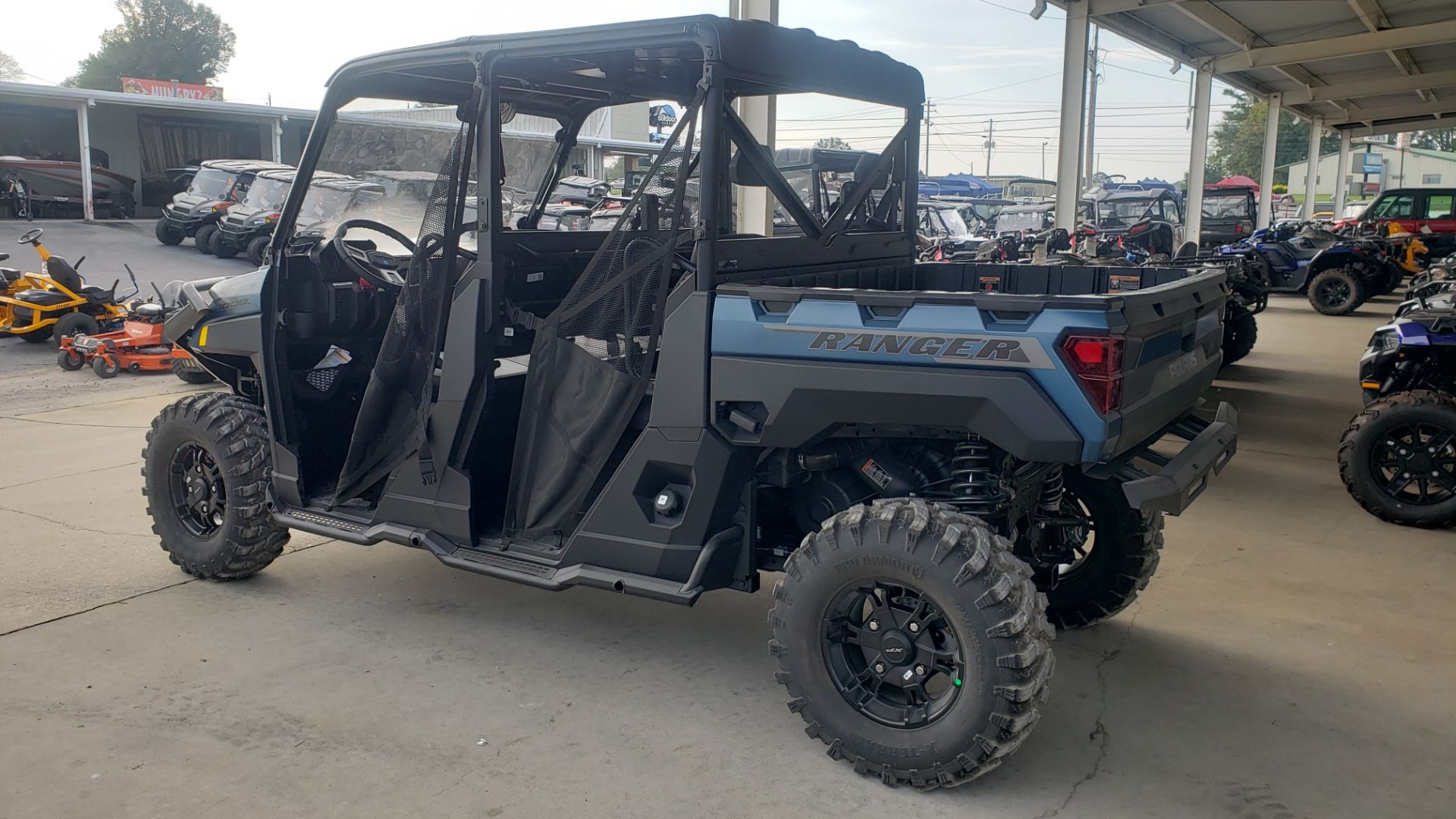 2025 Polaris Ranger Crew XP 1000 Premium in Tuscumbia, Alabama - Photo 4