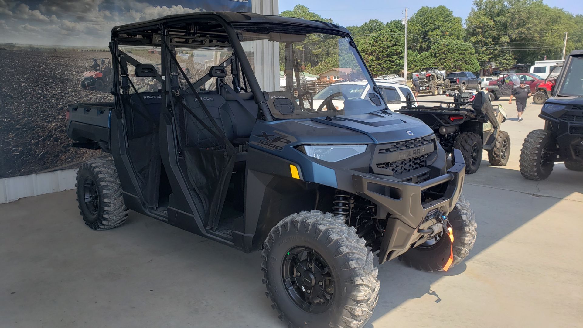 2025 Polaris Ranger Crew XP 1000 Premium in Tuscumbia, Alabama - Photo 2