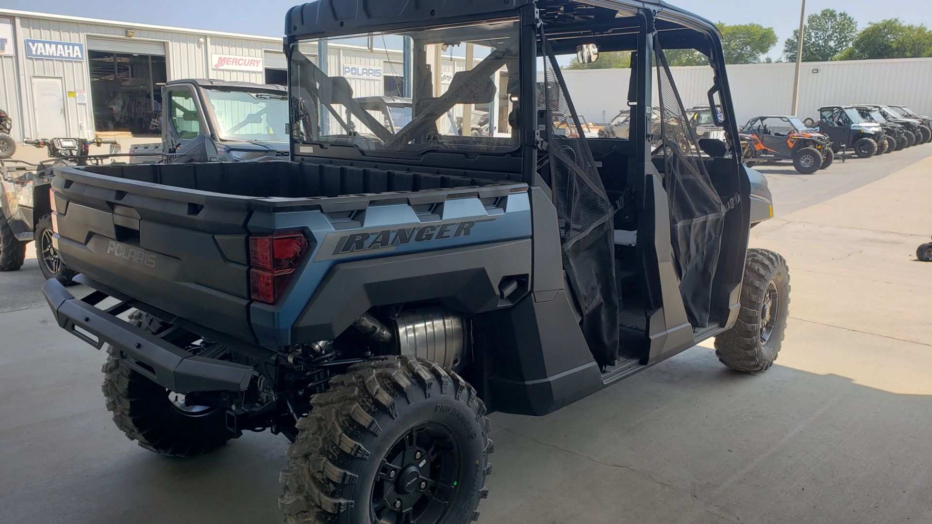 2025 Polaris Ranger Crew XP 1000 Premium in Tuscumbia, Alabama - Photo 3