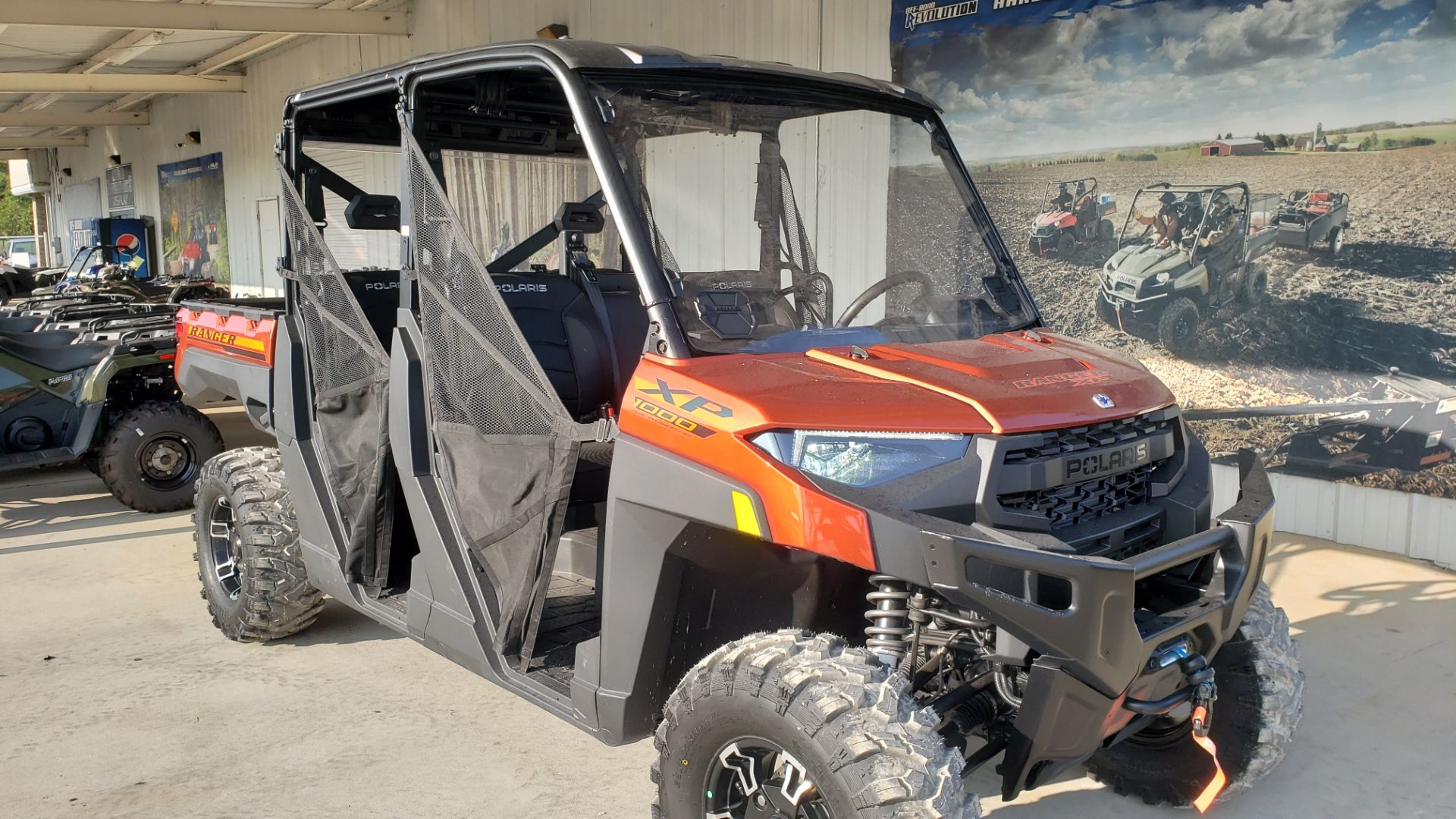 2025 Polaris Ranger Crew XP 1000 Premium in Tuscumbia, Alabama - Photo 3