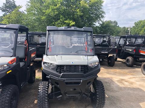 2023 Polaris Commercial Pro XD Mid-Size Gas in Florence, Alabama - Photo 2