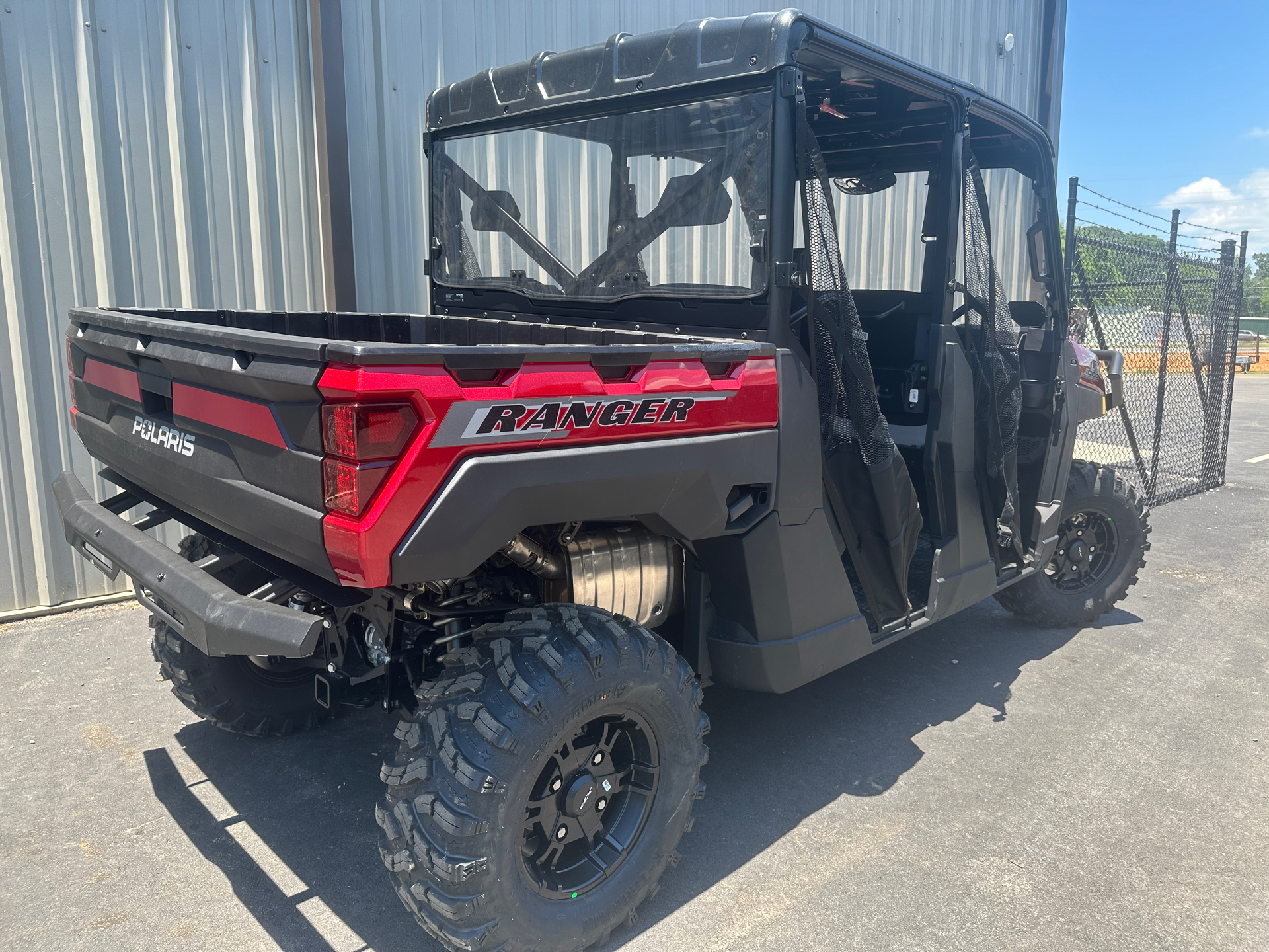 2025 Polaris Ranger Crew XP 1000 Premium in Florence, Alabama - Photo 3