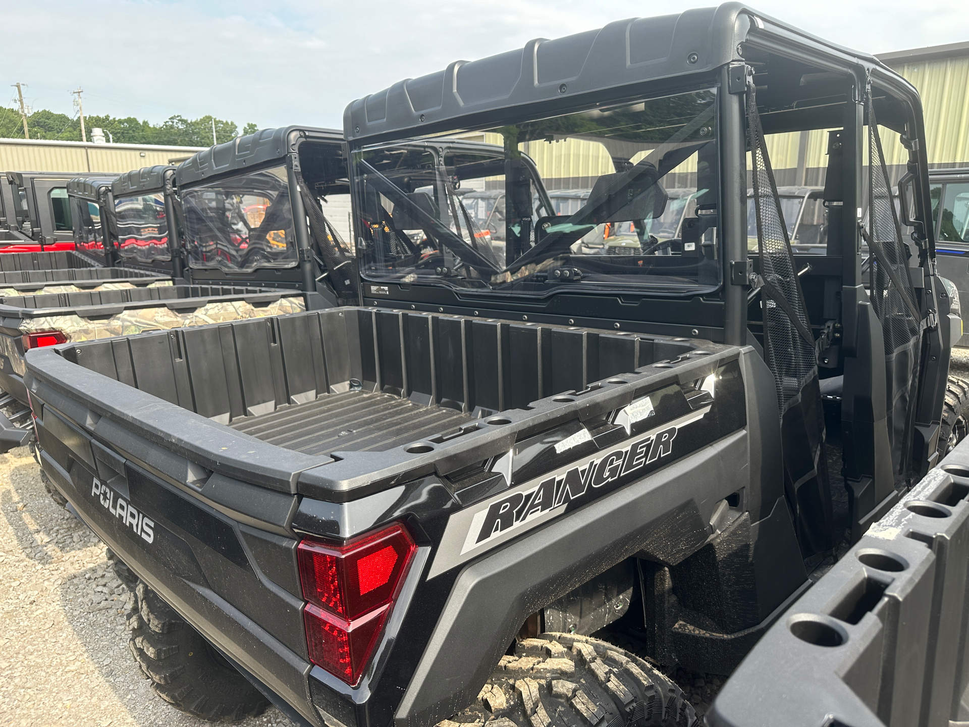 2025 Polaris Ranger Crew XP 1000 Premium in Florence, Alabama - Photo 3