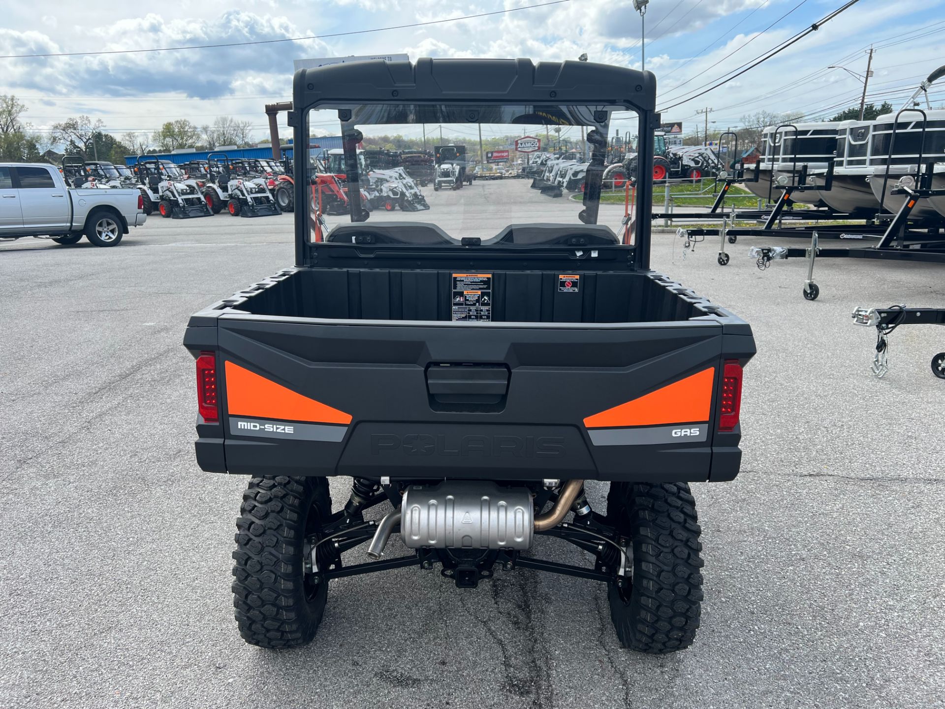 2023 Polaris Commercial Pro XD Mid-Size Gas in Knoxville, Tennessee - Photo 3