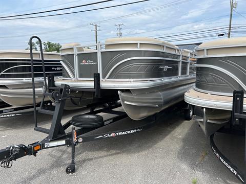 2024 Sun Tracker Party Barge 20 in Knoxville, Tennessee - Photo 2