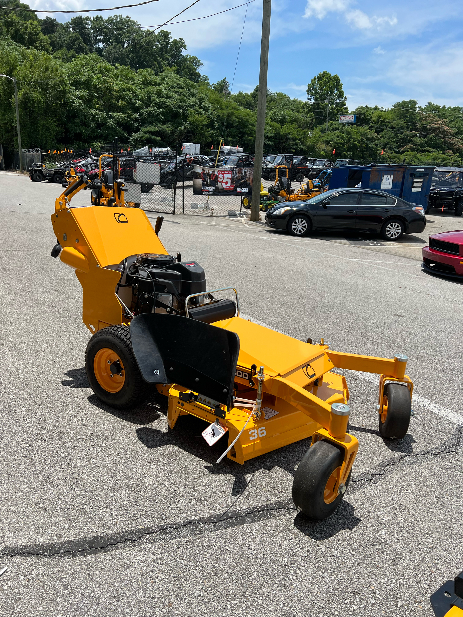 Cub Cadet Pro HW 336 36 in. Kawasaki FS481V 14.5 hp in Knoxville, Tennessee