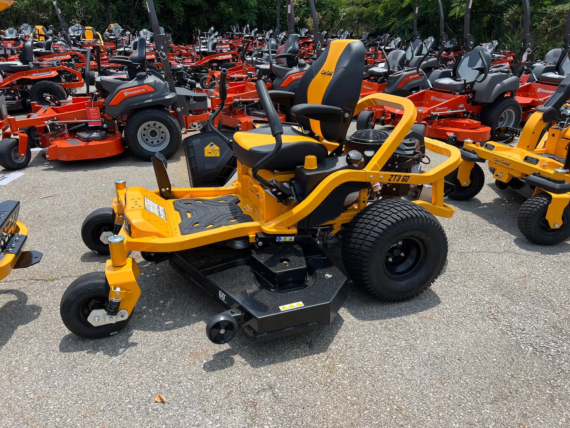 2022 Cub Cadet ZT3 60 in. Kawasaki FR730V 24 hp in Knoxville, Tennessee