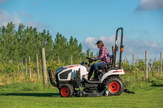 2024 Bobcat M60 Mid Mount Mower in Knoxville, Tennessee - Photo 4