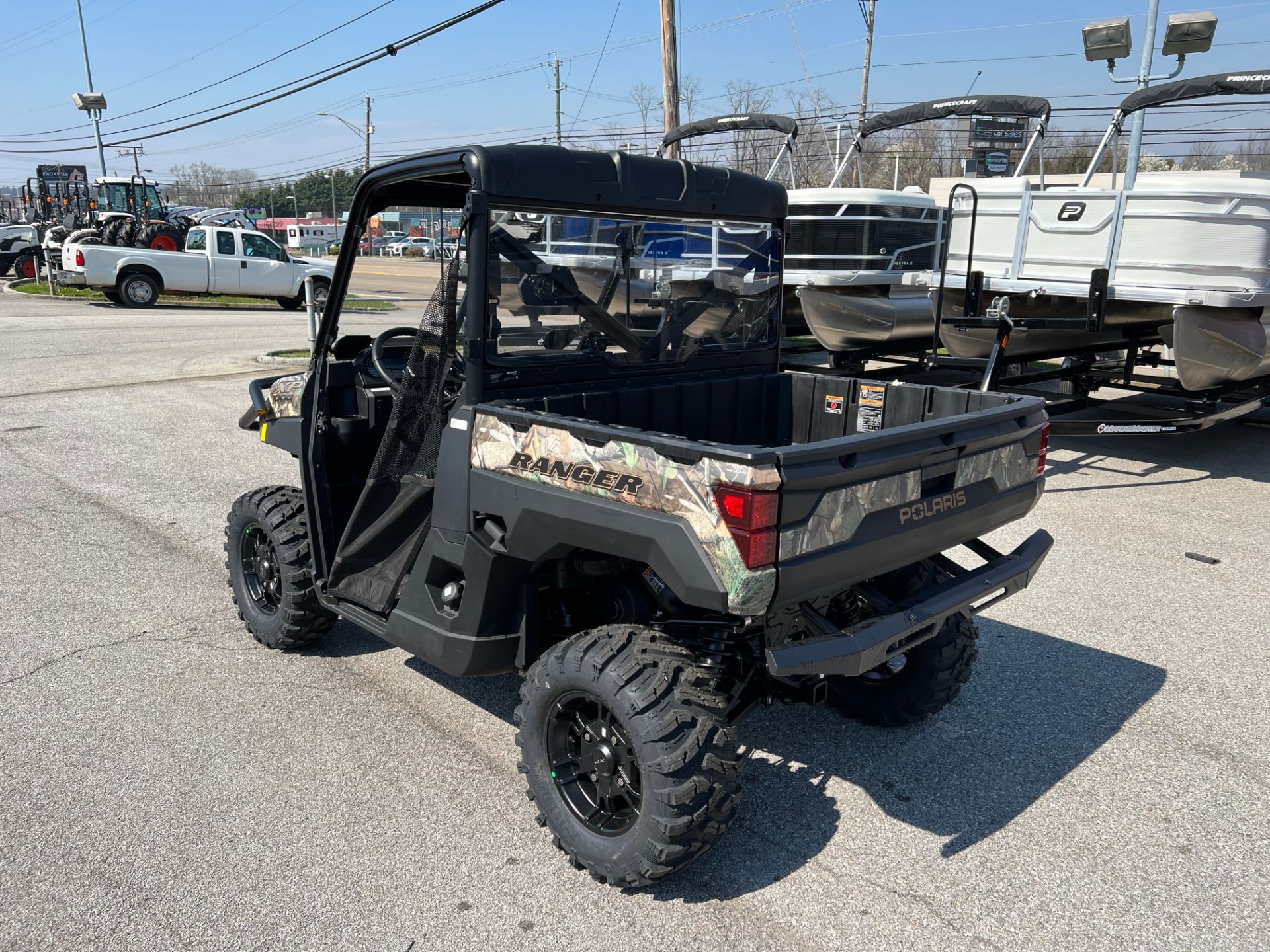 2025 Polaris Ranger XP 1000 Premium in Knoxville, Tennessee - Photo 2